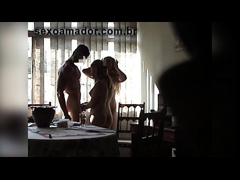 ❤️ Prietenii sexuali invită un bărbat uriaș și o partidă în trei cu el ❤❌  at ro.com-porn-mz.ru ❌