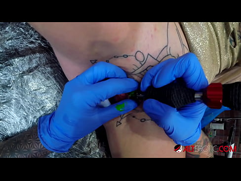 ❤️ Sully Savage, o bunăciune extrem de tatuată, și-a făcut un tatuaj pe clitorisul ei ❤❌  at ro.com-porn-mz.ru ❌